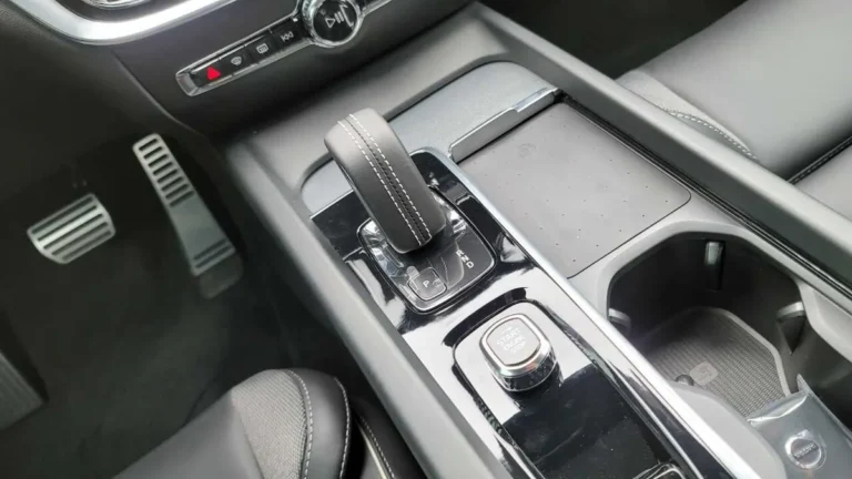 Volvo S60 B5 AWD R-Design – ảnh 11