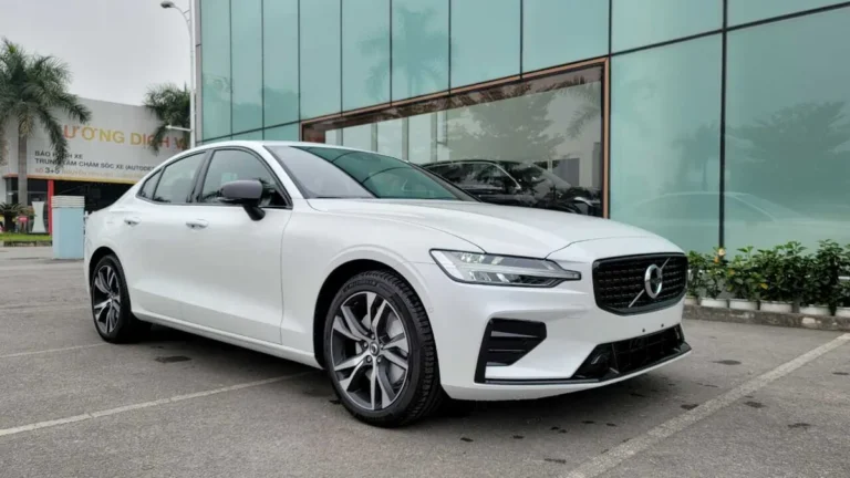 Volvo S60 B5 AWD R-Design – ảnh 2