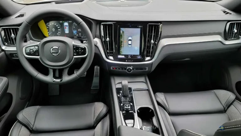 Volvo S60 B5 AWD R-Design – ảnh 4