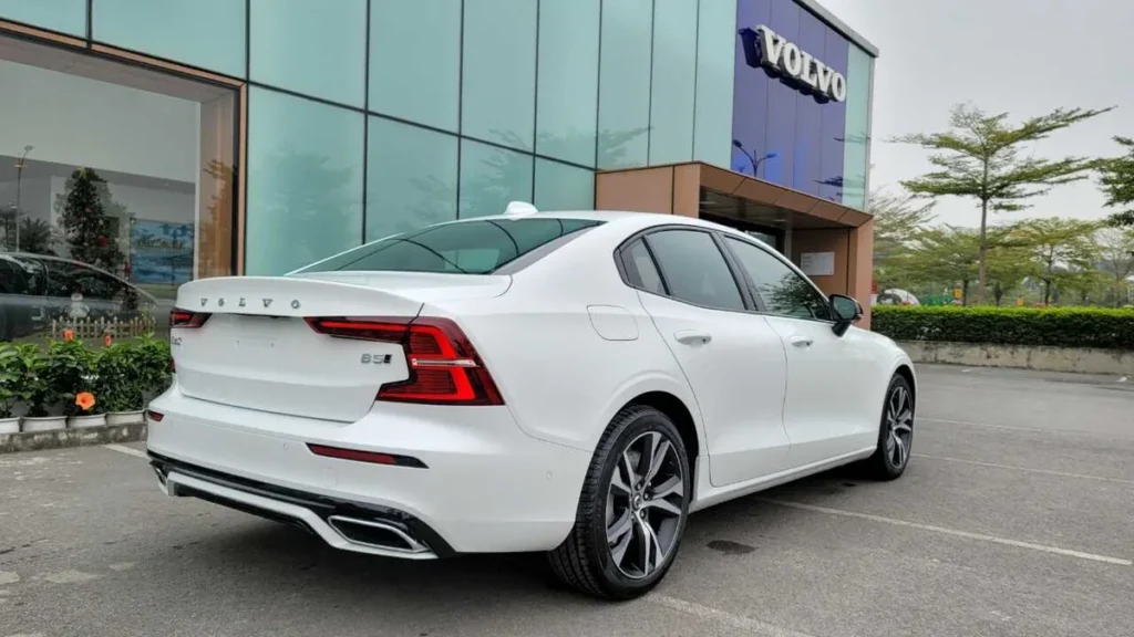 Volvo S60 B5 AWD R-Design – ảnh 3