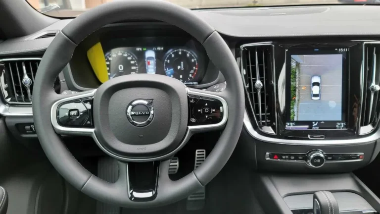 Volvo S60 B5 AWD R-Design – ảnh 8
