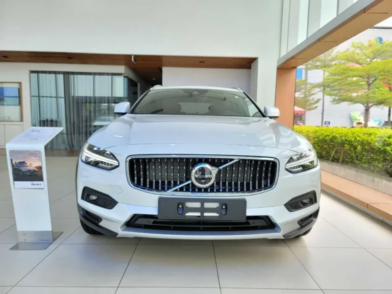 Volvo V90 B6 AWD Cross Country – ảnh 2