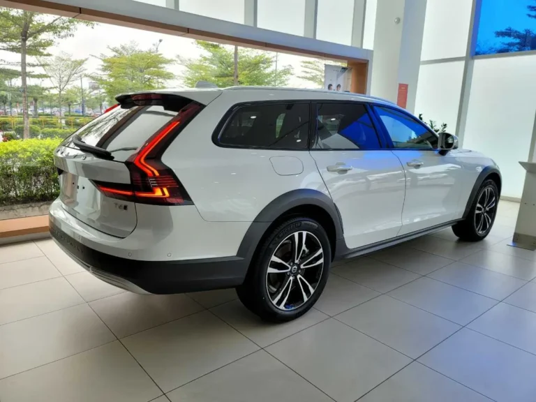 Volvo V90 B6 AWD Cross Country – ảnh 4