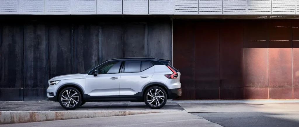 Volvo XC40 Ultimate 2024 – ảnh nền