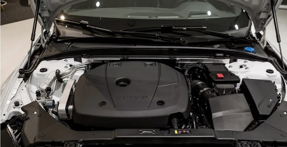Volvo S60 B5 AWD R-Design – ảnh 9