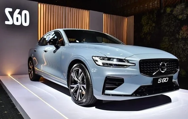 Ảnh bài: Đánh giá sơ lược về Volvo S60 B5 AWD R-Design 2022