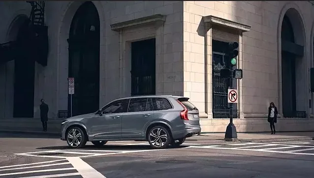 Volvo XC90 B6 2022 ra mắt tại Ấn Độ với giá 89,90 lakh (1)