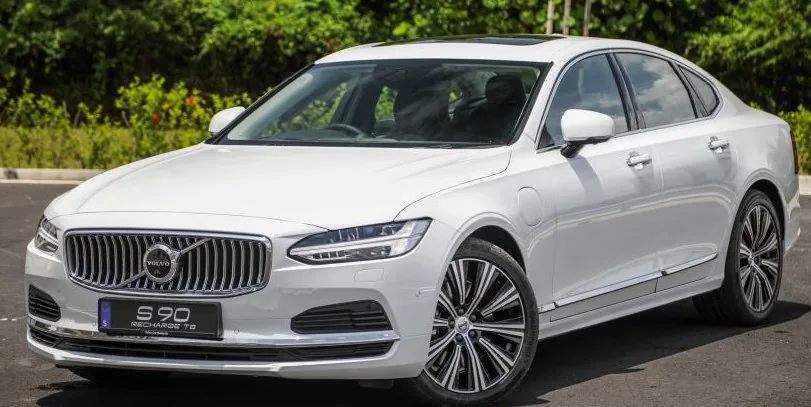 Ảnh bài: 2021 Volvo S90 facelift ra mắt tại Malaysia – hai biến thể; Nạp tiền cho T8 Inscription Plus từ RM339k