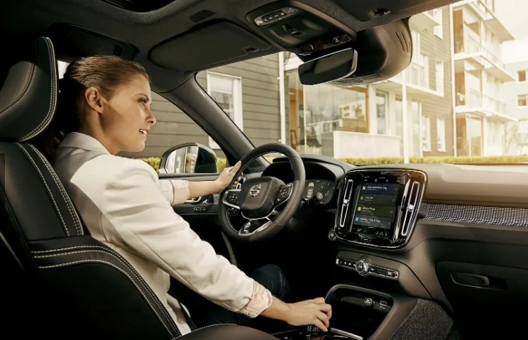 Ảnh bài: Không gian nội thất đầy tinh tế,sang trọng trên Volvo XC90 B6 AWD Inscription 2022