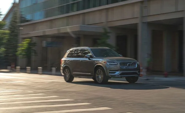 Ảnh bài: Tìm hiểu về ngoại thất độc đáo của Volvo XC90 B6 AWD Inscription 2022